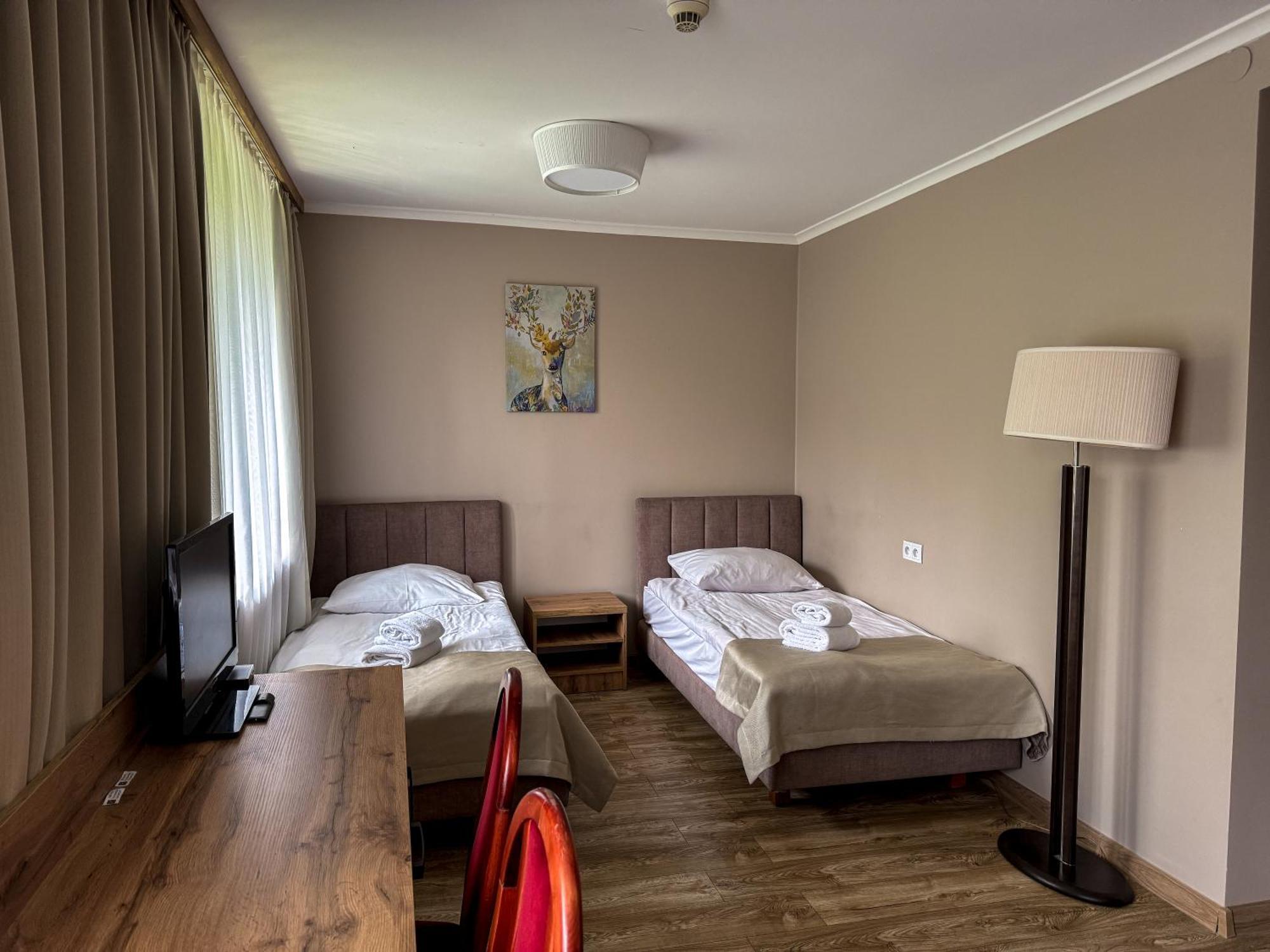 Hotel Echo Cedzyna Extérieur photo