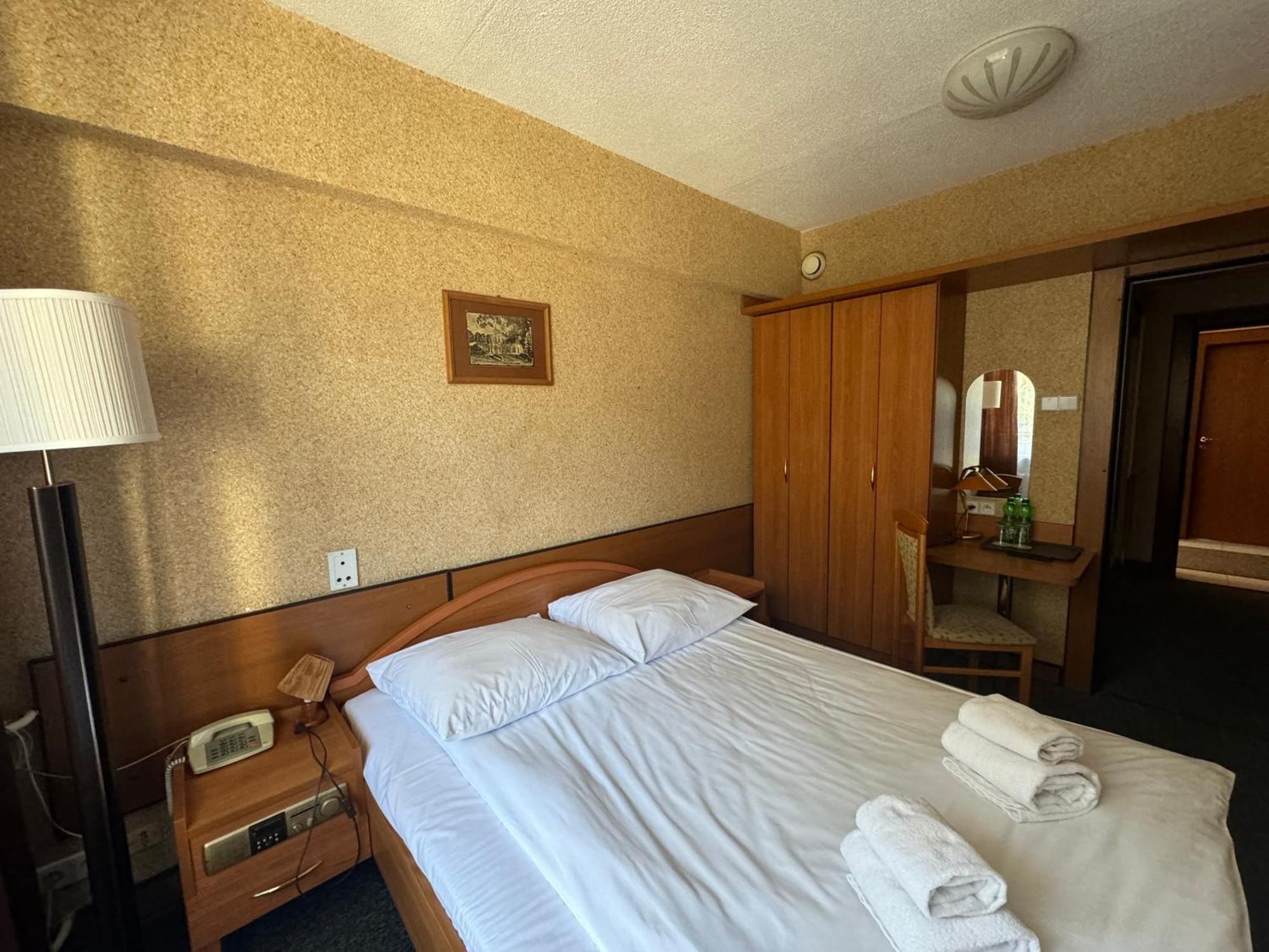 Hotel Echo Cedzyna Extérieur photo