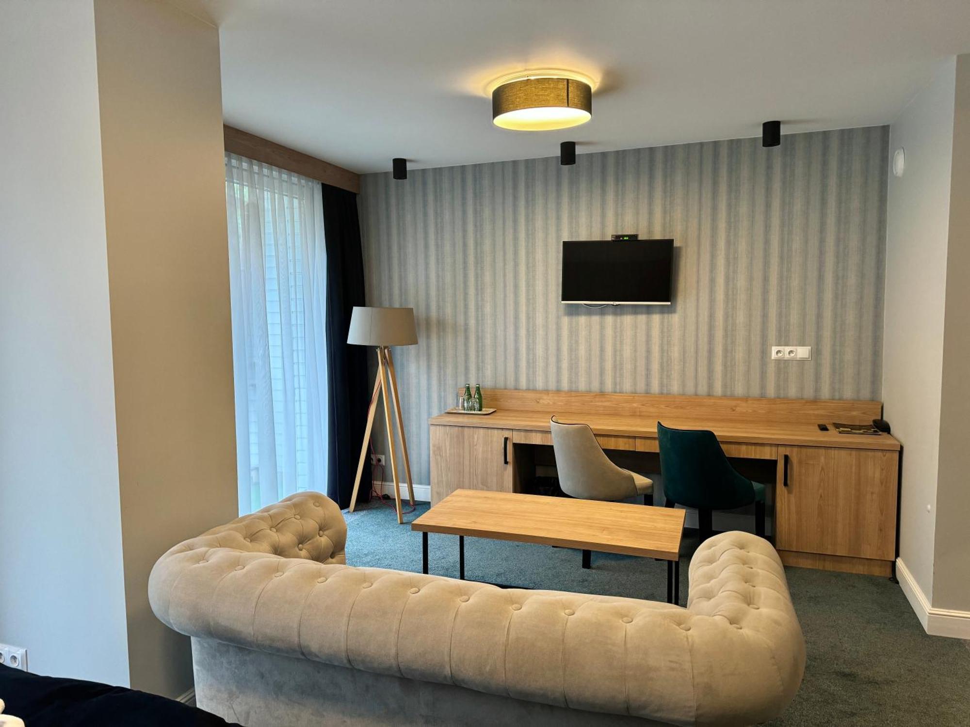 Hotel Echo Cedzyna Extérieur photo
